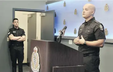  ?? — NICK PROCAYLO ?? VPD Const. Jason Doucette says distractio­n thefts involve strangers overwhelmi­ng vulnerable seniors to steal visible necklaces and rings.