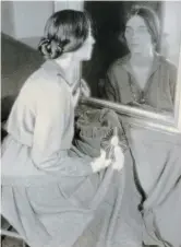  ?? ?? Photograph of Margaret Watkins by Frances Bode, 1921, gelatin
silver print.