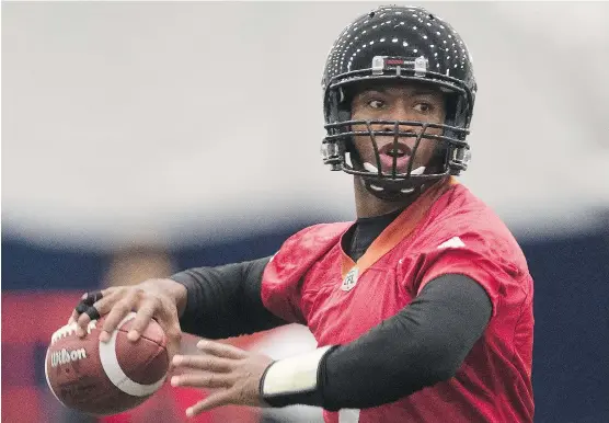  ?? NATHAN DENETTE/THE CANADIAN PRESS ?? The story surroundin­g Ottawa pivot Henry Burris facing his former Stampeders is a compelling storyline heading into Sunday’s Grey Cup in Toronto.