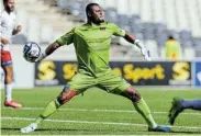  ?? Picture: DIRK KOTZE/GALLO IMAGES ?? LONG SHADOW: Chippa United goalkeeper Stanley Nwabali will miss the blockbuste­r DStv Premiershi­p clash against Kaizer Chiefs at Buffalo City Stadium tomorrow