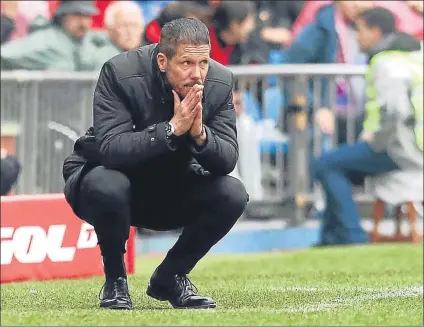  ?? FOTO: J.A.S. ?? Diego Pablo Simeone, entrenador del Atlético de Madrid,
muy atento a los movimiento­s del mercado en estos momentos