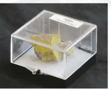  ??  ?? Storing radioactiv­e mineral specimens in plastic or glass greatly reduces the intensity of alpha and beta radiation.