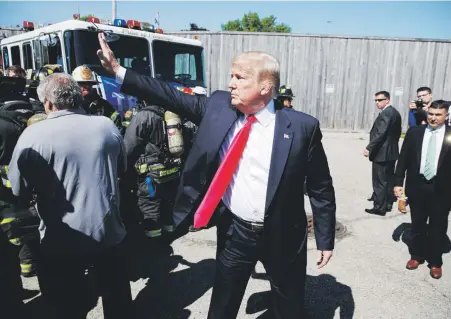  ?? Ap / evan vucci ?? El presidente Trump se desplazó ayer a un centro de Seguridad Nacional en Long Island, Nueva York, donde encabezó una mesa redonda en la que abordó la lucha contra las pandillas y el tema migratorio.