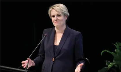  ?? Photograph: Bianca de Marchi/ AAP ?? The shadow education minister, Tanya Plibersek, rejects Alan Tudge’s critique of the national curriculum.