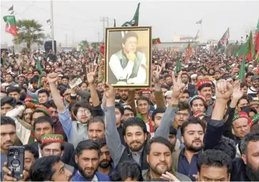  ?? ABDUL MAJEED/AGENCE FRANCE-PRESSE ?? SUPPORTERS of former prime minister Imran Khan’s Pakistan Tehreek-e-Insaf party protest against the alleged skewing in Pakistan’s national election results, in Peshawar.