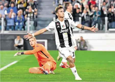  ?? EPA ?? Der Argentinie­r Paulo Dybala wurde mit seinen drei Toren zum Albtraum von YB-Goalie David von Ballmoos.