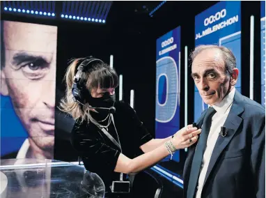  ?? [AFP] ?? E´ric Zemmour ist ein Medienphän­omen. Der rechte Ex-Journalist startete seine politische Karriere in Talkshows.