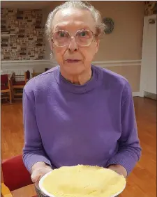  ??  ?? Philomena Connolly with her apple tart.