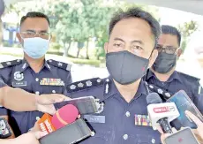  ??  ?? ACP Peter Umbuas speaking to reporters after the inspection at Bandar Seri Indah in Tawau Tuesday. - Bernama photo