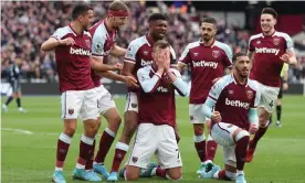  ?? Photograph: Julian Finney/Getty Images ?? The Ukraine forward Andriy Yarmolenko (centre) cannot contain his emotion after putting West Ham ahead against Aston Villa.