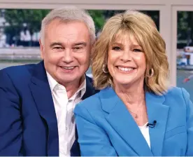  ?? ?? INTENSE PAIN: Eamonn Holmes, who had severe shingles, with wife Ruth