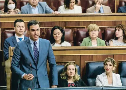  ?? DANI DU H ?? Pedro Sánchez ahir durant una altra crispada sessió de control al Govern central al Congrés