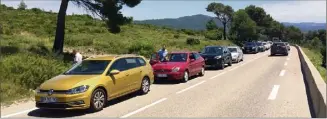  ?? (Photo Ma.D.) ?? Le calvaire des automobili­stes sur la DN qui monte au circuit le vendredi.