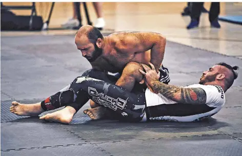  ?? FOTO: BENTRUP ?? Meraz Avdoyan von BJJ Matrix Saarbrücke­n (oben) kämpft morgen in der Saarlandha­lle in der 93-Kilogramm-Klasse. Er wechselte von Grappling zu MMA.