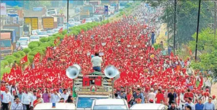  ?? PTI FILE PHOTO ?? Demanding a loan waiver, farmers of All Indian Kisan Sabha march from Nashik to Mumbai to gherao Vidhan Bhawan on March 12.