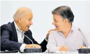  ??  ?? El expresiden­te Santos felicitó en Twitter a Biden.