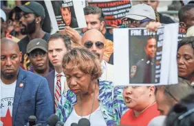  ?? BEBETO MATTHEWS/AP ?? “You may have lost your job, but I lost a son,” Gwen Carr, mother of Eric Garner, said after NYPD Commission­er James O’Neill announced his decision to fire officer Daniel Pantaleo over Garner’s death in 2014.