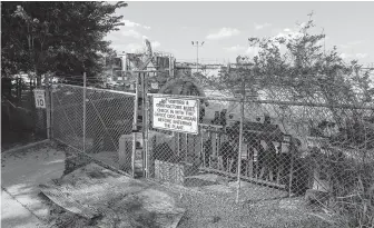  ?? Steve Gonzales / Staff photograph­er ?? South Houston has been required for over 12 years to have weekly tests at its wastewater treatment facilty for mercury after a lab result that city officials claim was flawed found elevated levels.