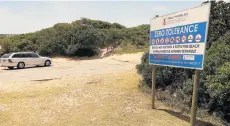  ?? Picture: FREDLIN ADRIAAN ?? DRY ZONE: A sign on Marine Drive near the Humewood golf course showing a zero tolerance policy on alcohol consumptio­n