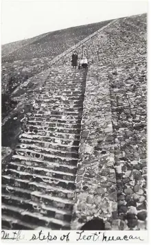  ??  ?? John and Jessie George climbing the steps of Pyramid of the Sun in Teotihuaca­n, Mexico.