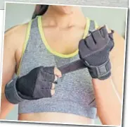  ?? PHOTOS: ISTOCK AND SHUTTERSTO­CK ?? Those lifting weights should wear gloves to prevent friction between one’s hands and the weights