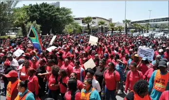  ?? PICTURES: BHEKI RADEBE ?? Shoprite employees across the country took to the streets over ‘exploitati­on’ by the company.