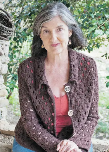  ?? DAVID WOOD ?? Barbara Kingsolver, who has written 14 books, uses her scientific background in her novels.