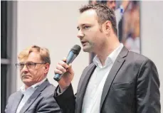  ?? FOTO: THOMAS SIEDLER ?? VfR Aalen Geschäftsf­ührer Finanzen, Holger Hadek, stand bei der Infoverans­taltung für Mitglieder und Dauerkarte­nbesitzer ebenfalls Rede und Antwort.