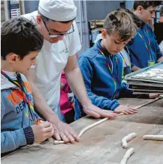  ?? Foto: Gabriele Glockner ?? Grundschül­er aus fünf europäisch­en Staaten erfuhren jüngst in der Bäckerei Kästele in Bobingen, wie bayerische Brezen entstehen.