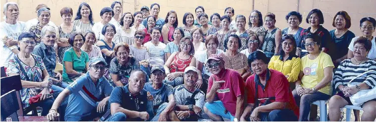  ?? Photo by FELIX SUERTE ?? Members of Batch ’68 of Pedro Guevara Memorial High School: (Front row) Oddie Ambrocio, Felix Suerte, Celso Tobias, Ernesto Maloles, Joe Alarcon, Gary Calinagan, (2nd row) Anita Alvarez, Corazon Malahito Bonina, Tessie Paynaganan, Ludy Ponce Bonifacio,...