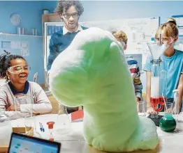  ?? Gorodenkof­f / Getty Images / iStockphot­o ?? A few ingredient­s create a massive amount of foam in the elephant toothpaste experiment, which can be carried out in the kitchen as well as the classroom.