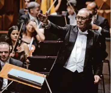  ?? Giulio Napolitano - AFP ?? O maestro e compositor Ennio Morricone, morto no dia 6 aos 91 anos; apesar do sucesso e dos convites de Hollywood, ele nunca deixou a Itália