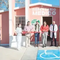  ?? ?? ▮ La alcaldesa Pilar Valenzuela encabezó la inauguraci­ón del dispensari­o médico.
