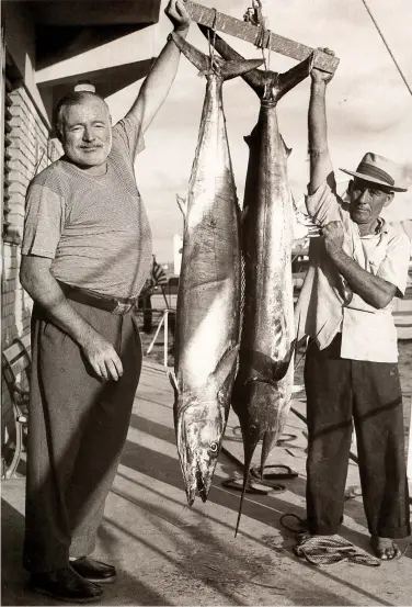  ??  ?? El amor al mar y a la pesca selló una amistad entre Hemingway y Gregorio a la que solo la muerte puso fin.