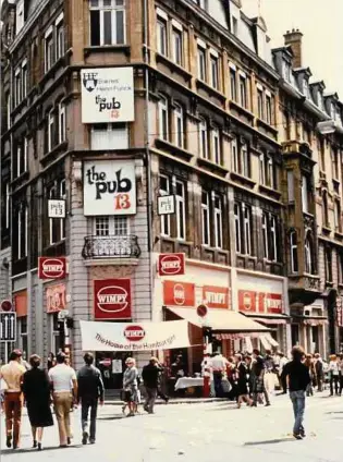  ?? Foto: LW-Archiv ?? Die Fastfood-Geschichte der Familie Scholer begann mit dem Wimpy in der Nähe der Place de Paris 1968.