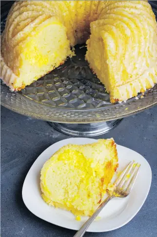  ?? DEB LINDSEY/THE WASHINGTON POST ?? This Bundt cake is filled with lemony goodness.