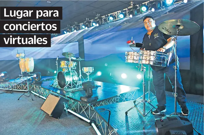  ?? ÉDGAR VARGAS ?? EN FLORIDABLA­NCA se adaptó un espacio para que artistas locales y nacionales puedan hacer conciertos por internet durante la cuarentena.