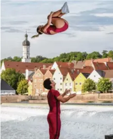  ?? Foto: Markus Müller-Hahl ?? „Showtime“in Landsberg – am Samstag wird es für Tobias Planer und Carolin Steinberge­r bei der WM ernst.