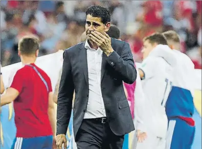  ?? FOTO: JA SIRVENT ?? Fernando Hierro El técnico no podía ocultar su decepción al término del partido ante Rusia que eliminó a España del Mundial