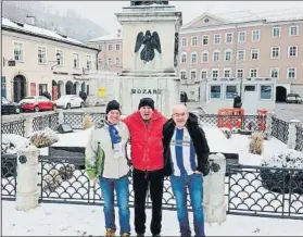  ?? FOTO: MD ?? La afición txuri urdin ya está en Salzburgo