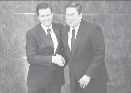  ?? Foto Guillermo Sologuren ?? El presidente Enrique Peña Nieto y el secretario de Agricultur­a, por lo que resta del sexenio, Baltazar Hinojosa Ochoa
