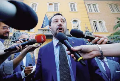  ?? LaPresse ?? Vicepremie­r Il ministro dell’Interno, Matteo Salvini; sotto, il pm di Genova, Francesco Pinto