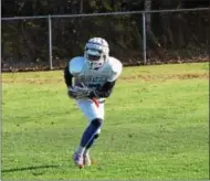  ?? BY NICK TOPPING- NTOPPING@DIGITALFIR­STMEDIA.COM ?? Lewi Clarke runswith the ball during drills at practice on Tuesday. Clarke is one of the Blue Streaks top recievers and looks to have a strong game this week against Troy in the Super bowl.