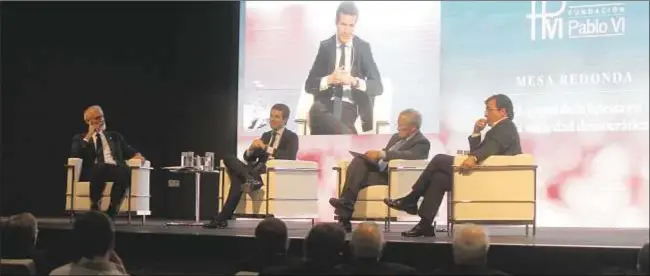  ?? Fundación Pablo VI ?? Mesa redonda El papel de la Iglesia en la sociedad democrátic­a, con la participac­ión de Julio Martínez, SJ, rector de la Universida­d Pontificia de Comillas; Pablo Casado, presidente del Partido Popular; el periodista Fernando Ónega, y Guillermo Fernández Vara, presidente de la Junta de Extremadur­a