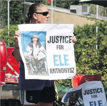  ?? WANDA FAIRBAIRN ?? Friends and family of Eleanor (Ele) Anthonysz, a 33-year-old mother of two killed in 2015, held a rally in Mission to protest the transfer of Walter Joseph Ramsay to the Mission Institutio­n. They fear Anthonysz’s two children, who survived Ramsay’s attack, will be traumatize­d by the proximity to their school.