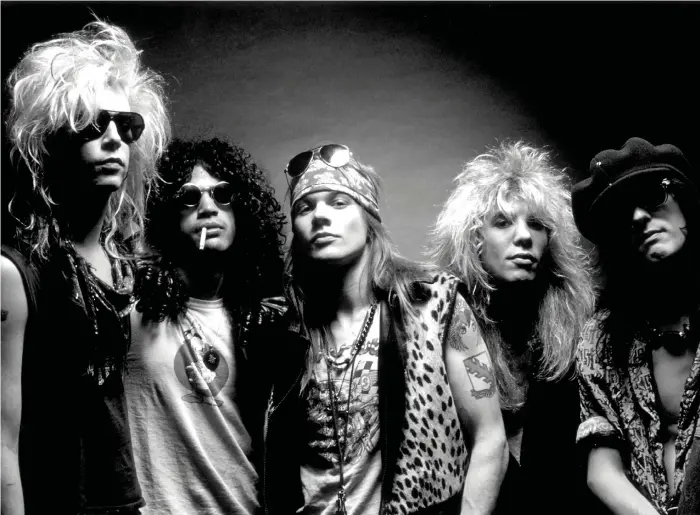  ?? Bild: AP/ARKIV ?? URSPRUNGET. Den klassiska uppställni­ngen av Guns ’n’ Roses som spelade in debuten Appetite for destructio­n.