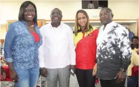  ?? DOMINGOS CAIO ?? Secretária do comité municipal de Luanda (segunda à direita) orientou o encontro