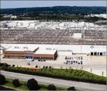  ?? TY GREENLEES/STAFF ?? In 2017, the United Auto Workers lost a representa­tion campaign to form a local unit at Fuyao Glass America’s Moraine complex. Fuyao’s workforce rejected the bid by a 2-1 margin.