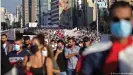  ??  ?? Anti-Establishm­ent-Demonstrat­ion in Beirut (im Oktober): Für eine Ordnung jenseits der Konfession­en