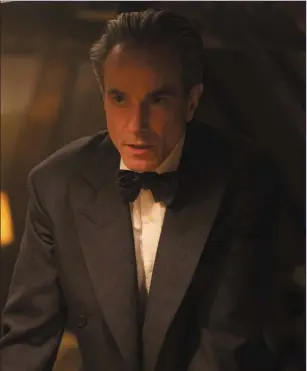  ??  ?? Daniel Day-Lewis as Reynolds Woodcock in PhantomThr­ead.